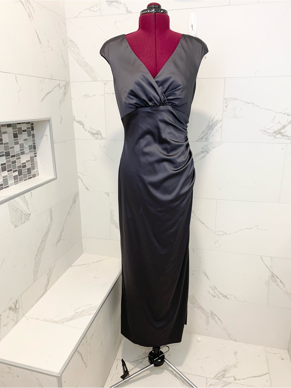 Lauren Ralph Lauren Satin V-Neck Evening Dress Gray 12 - Picture 2 of 16